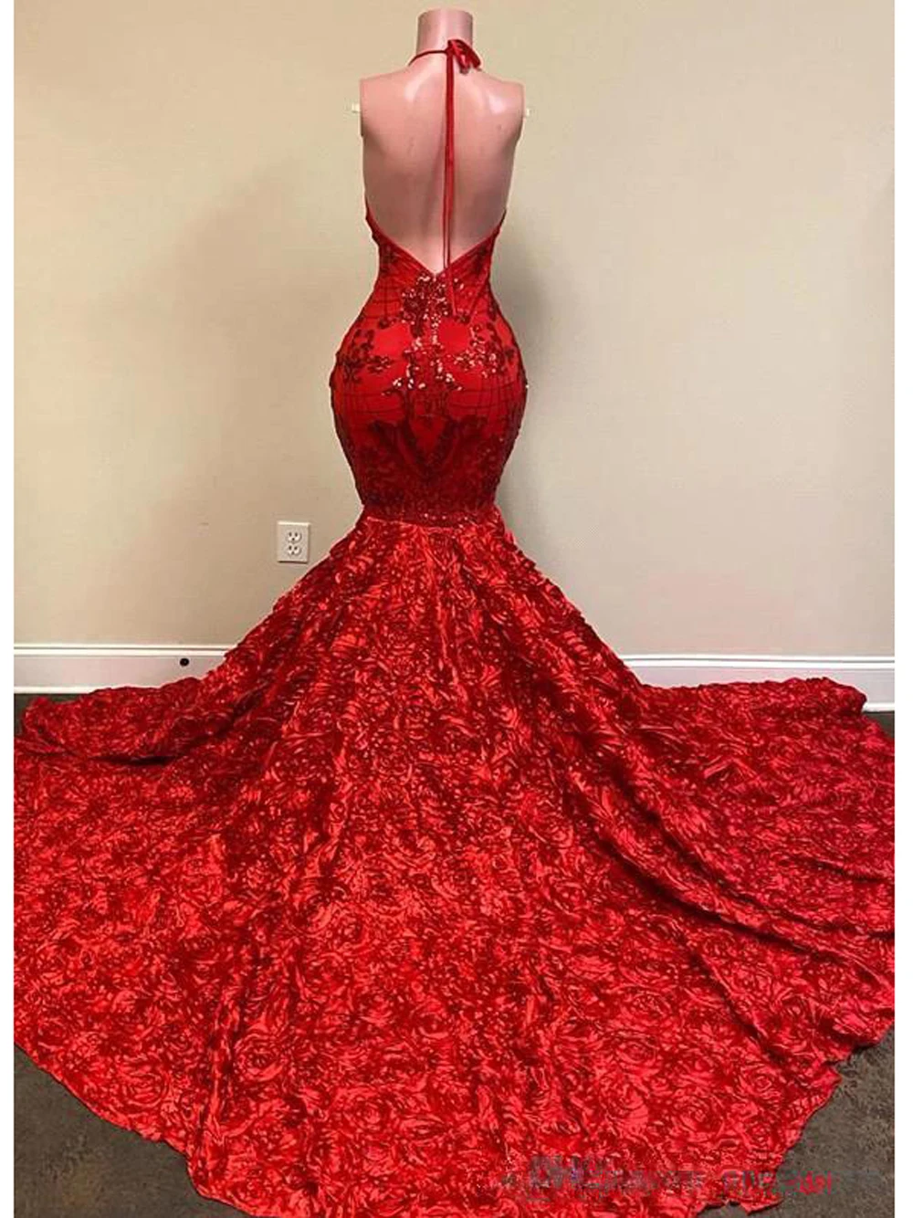 Última Sexy Rojo Sin Respaldo Vestidos De Noche Para Las Mujeres 2023 Halter De La Llamarada De Flores Apliques De Lentejuelas Vestido De Gala Formal Traje De Gala Imagen 1